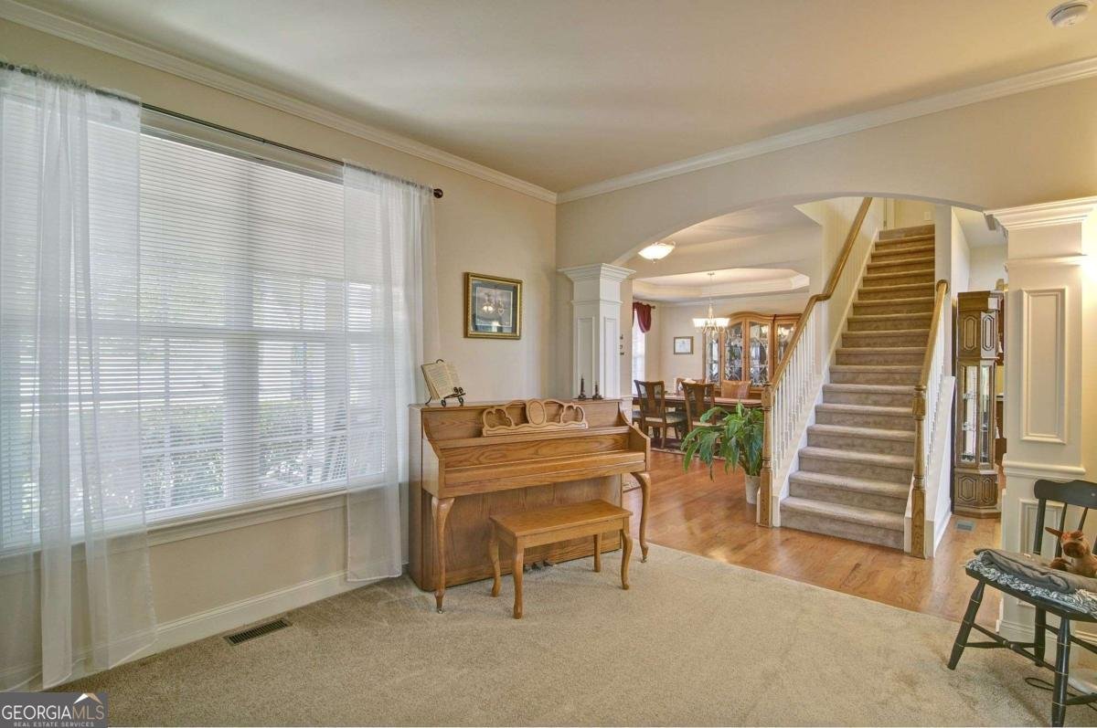 503 Lakeview Court Woodstock - Photo 8