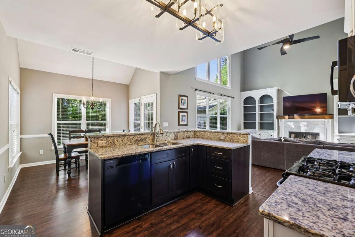 145 Croftwood Court Johns Creek - Photo 11