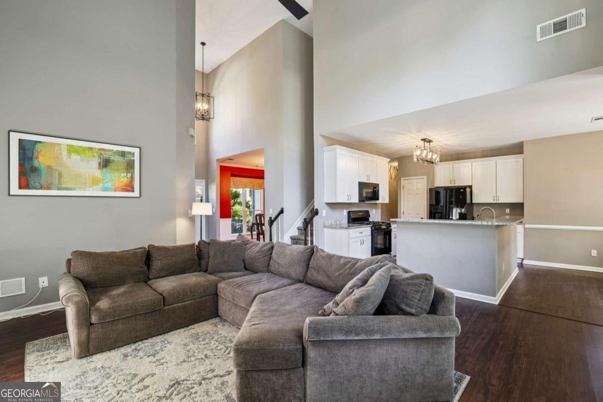 145 Croftwood Court Johns Creek - Photo 8