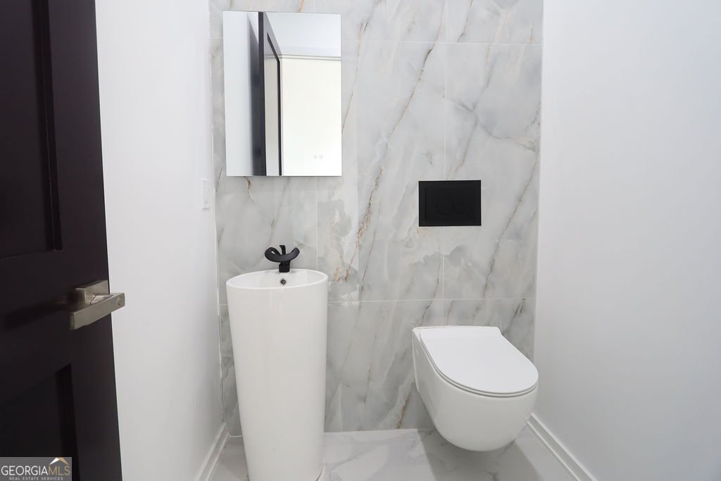 298 Creighton Avenue Scottdale - Photo 10