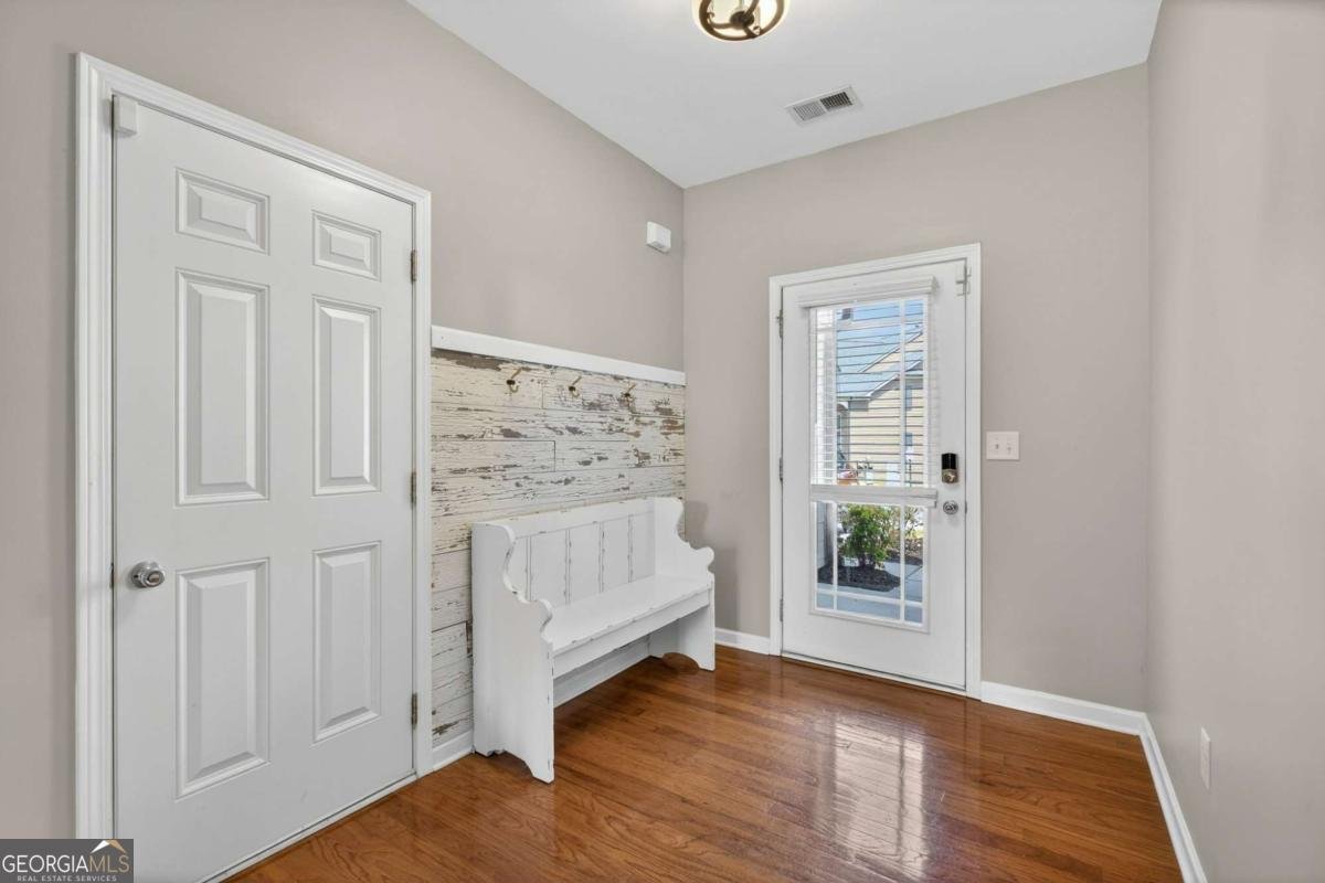 212 Stone Park Drive Woodstock - Photo 6