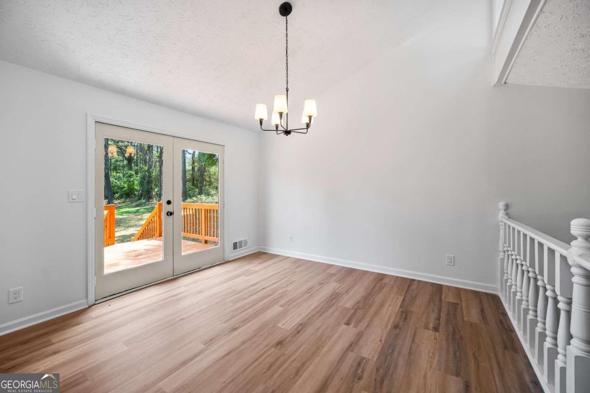 3795 Irwin Bridge Road Conyers - Photo 13