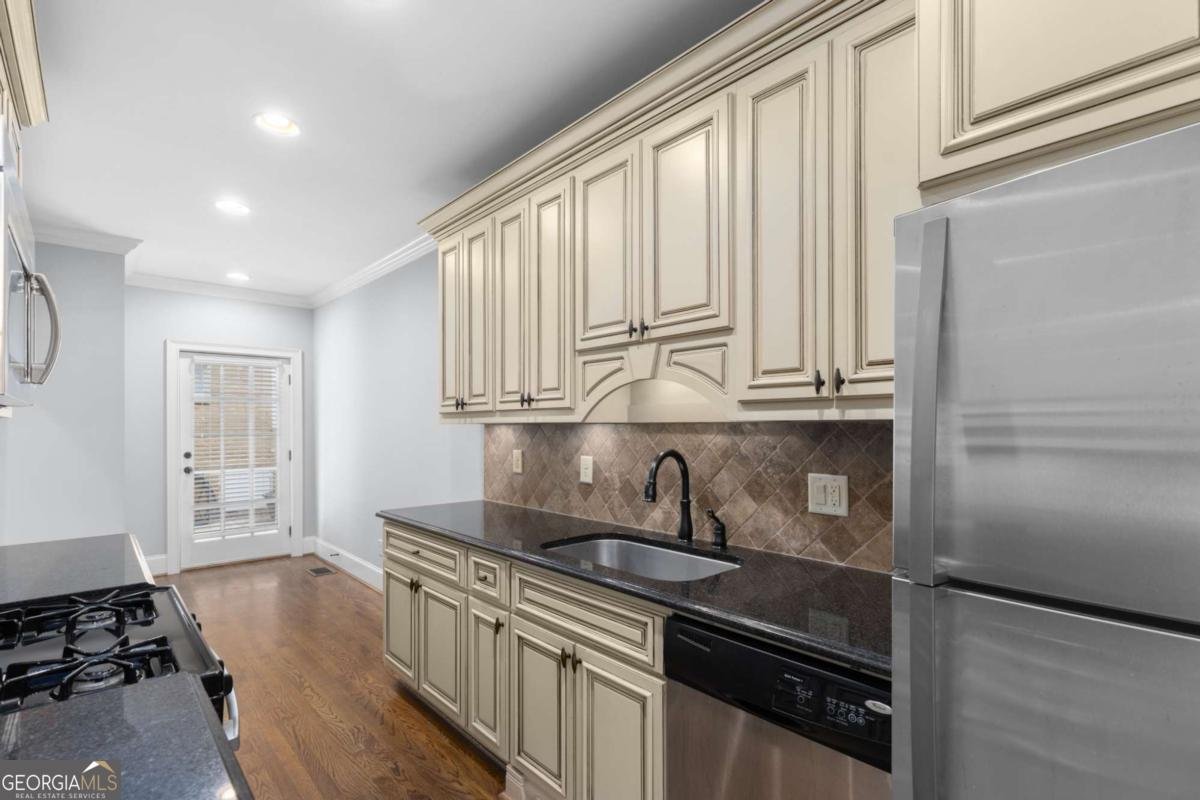 653 Highland Avenue Atlanta - Photo 12