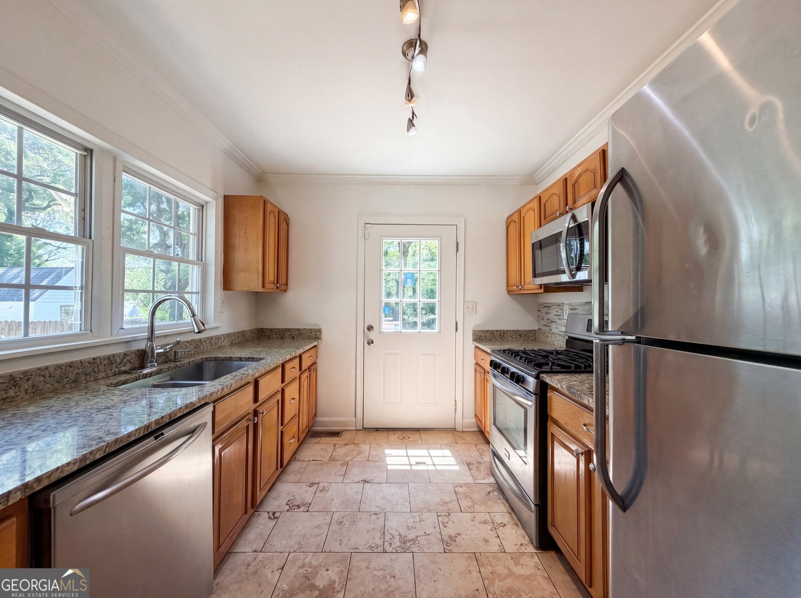 1918 Spring Avenue East Point - Photo 6