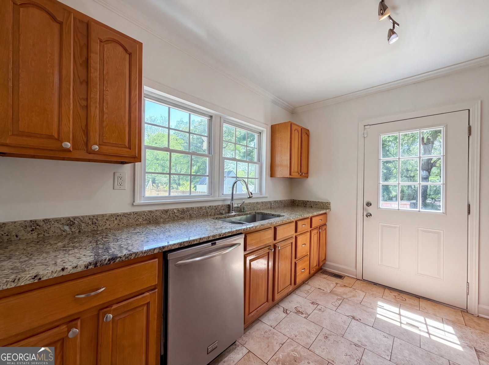 1918 Spring Avenue East Point - Photo 7