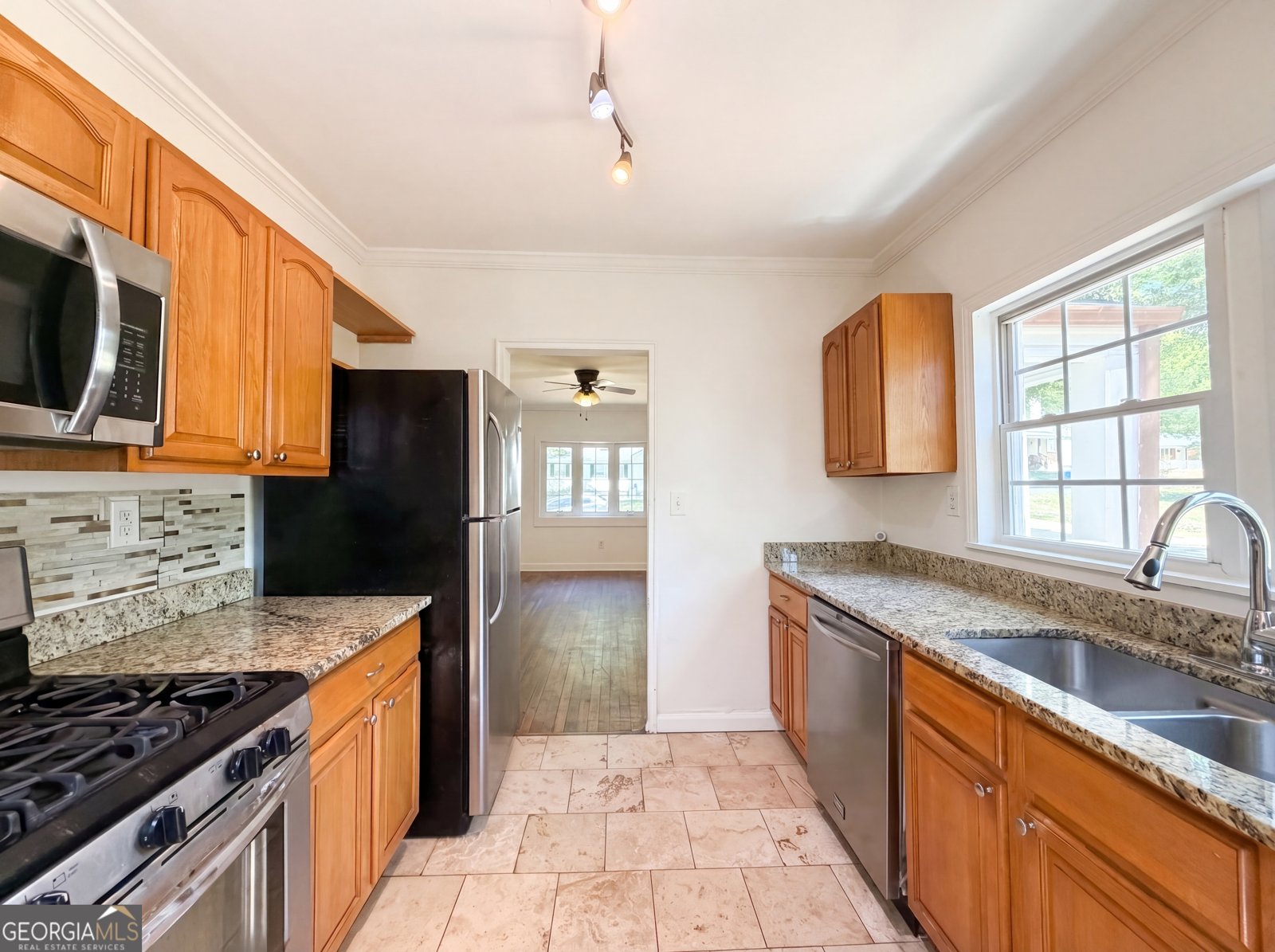 1918 Spring Avenue East Point - Photo 9