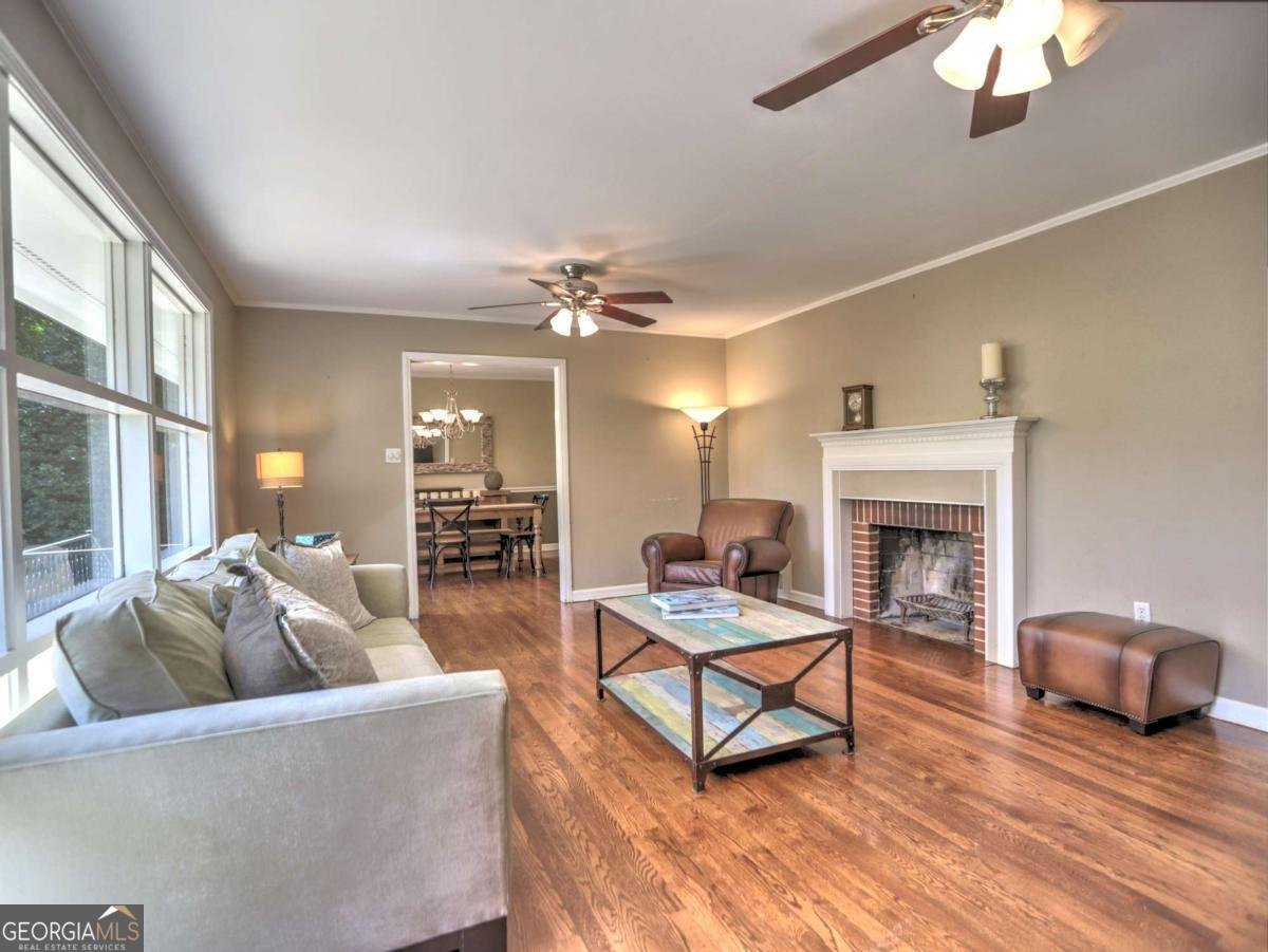 393 Hilderbrand Drive Sandy Springs - Photo 21