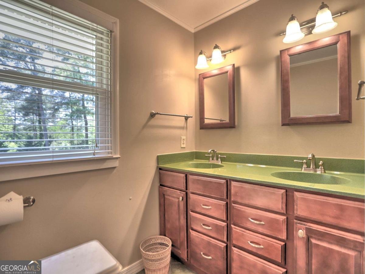 393 Hilderbrand Drive Sandy Springs - Photo 23