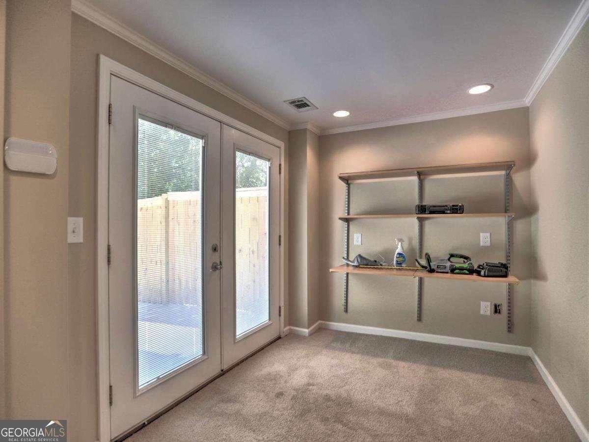 393 Hilderbrand Drive Sandy Springs - Photo 37