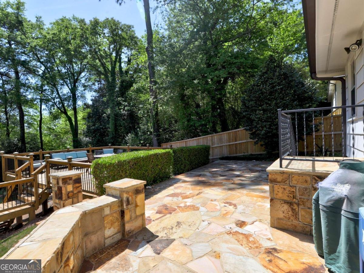 393 Hilderbrand Drive Sandy Springs - Photo 39