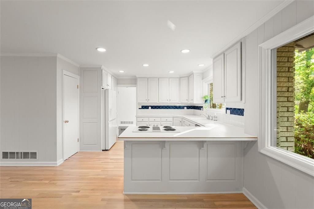 1096 Oxford Crescent NE Atlanta - Photo 14