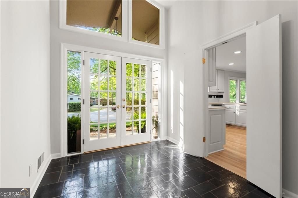 1096 Oxford Crescent NE Atlanta - Photo 6