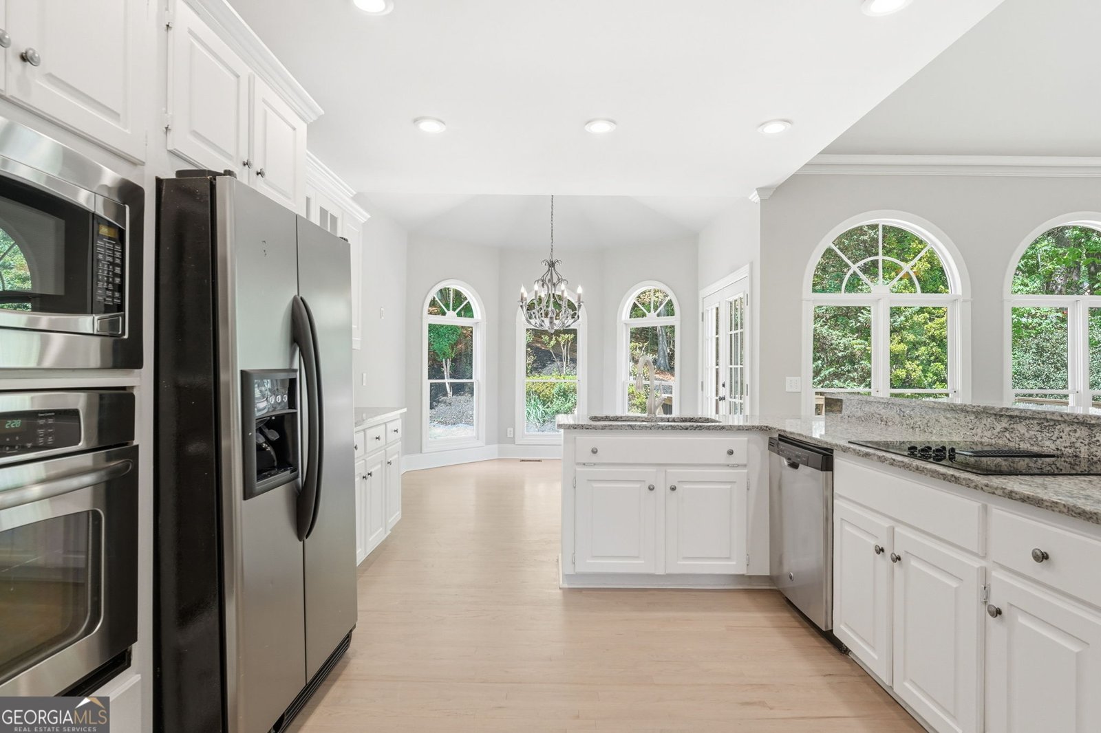 426 Clubview Drive Woodstock - Photo 13