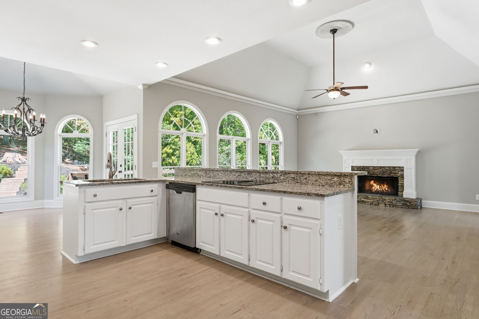 426 Clubview Drive Woodstock - Photo 14