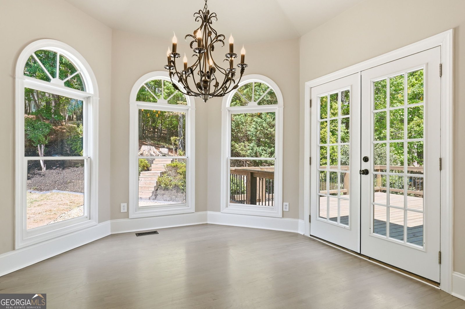 426 Clubview Drive Woodstock - Photo 16