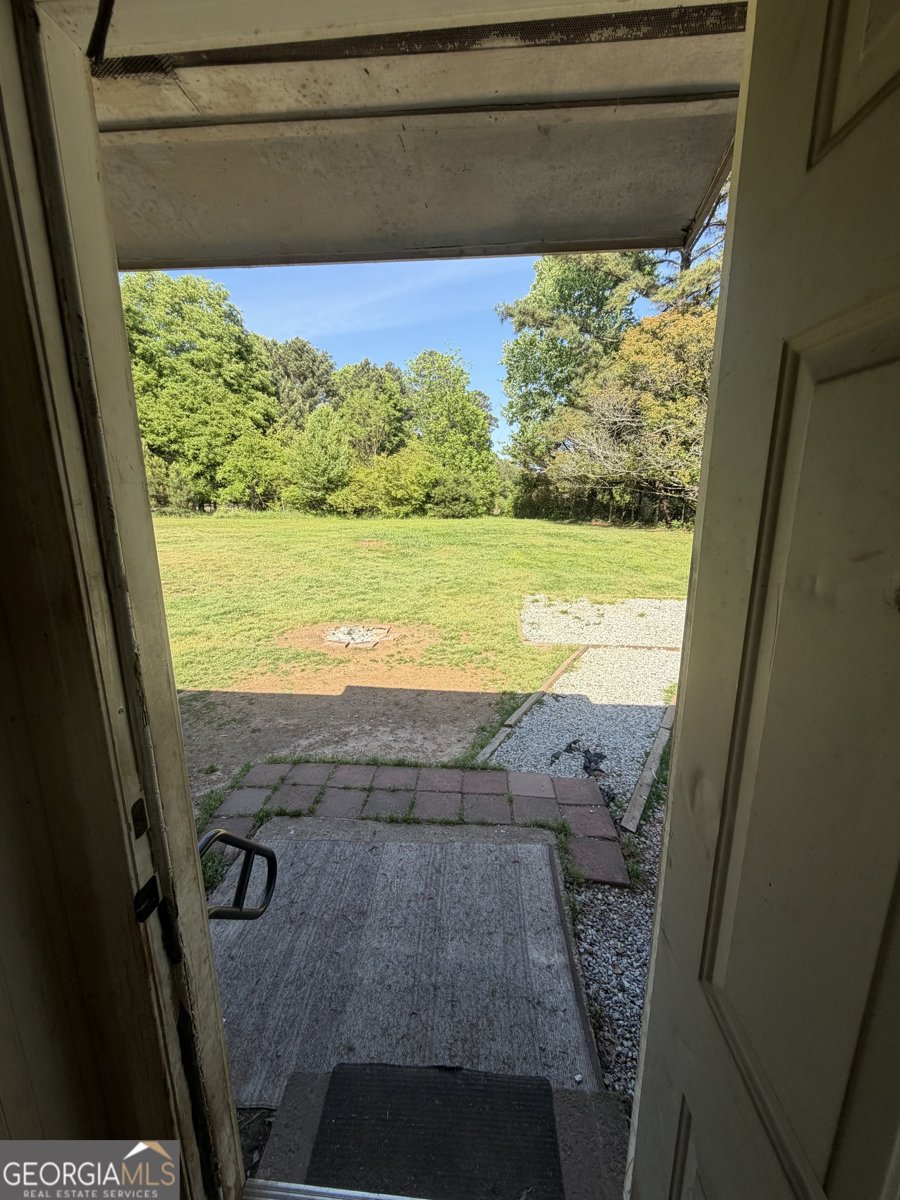 328 Ronthor Drive Social Circle - Photo 13