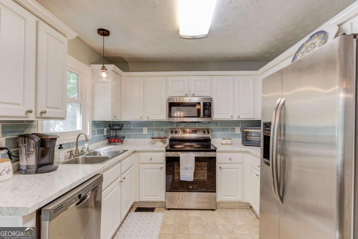 4688 Eucalyptus Way Flowery Branch - Photo 6