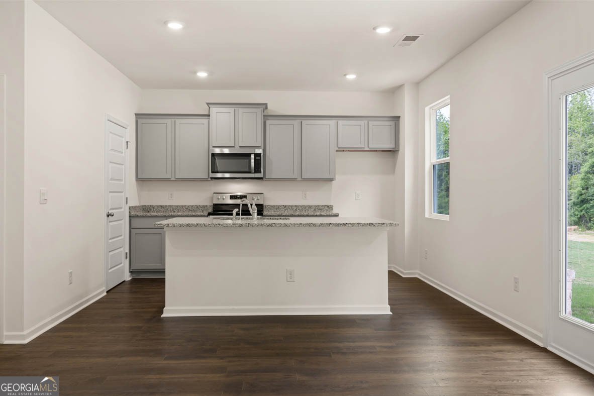 659 Whitman Lane Stockbridge - Photo 18