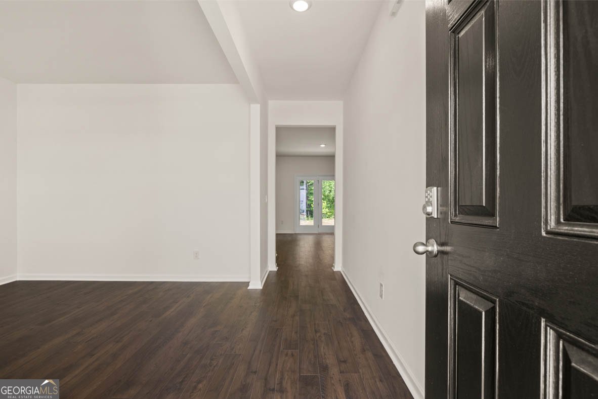 664 Whitman Lane Stockbridge - Photo 11