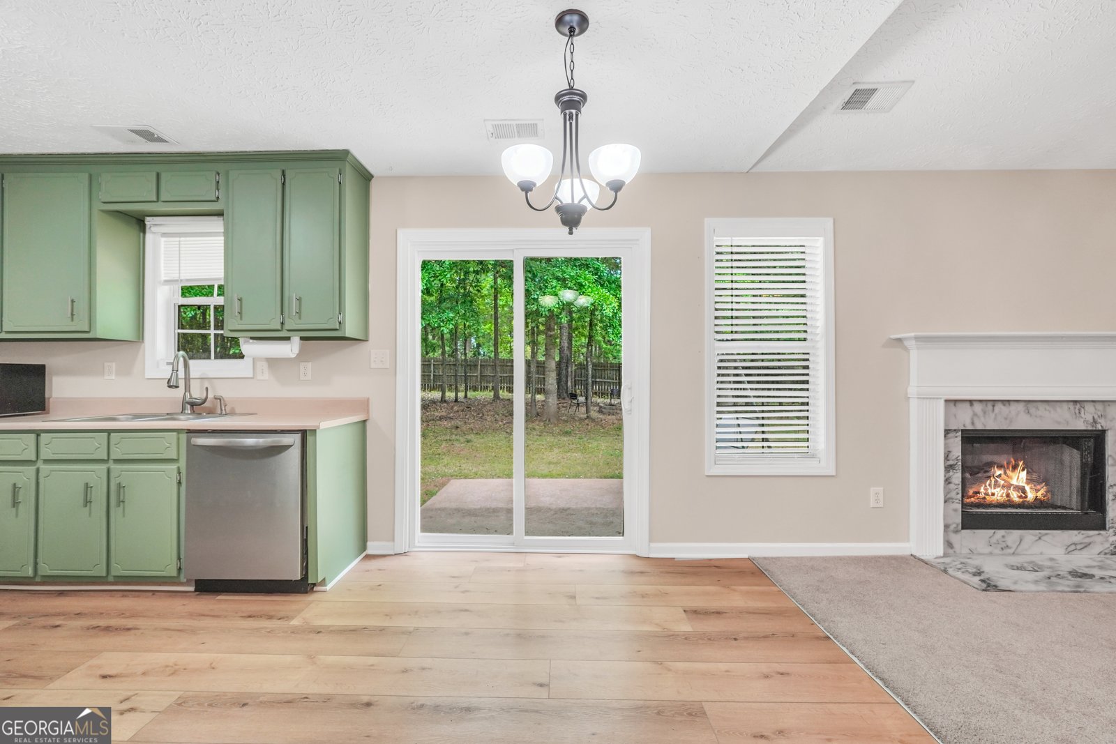 521 Sarahs Lane Locust Grove - Photo 12