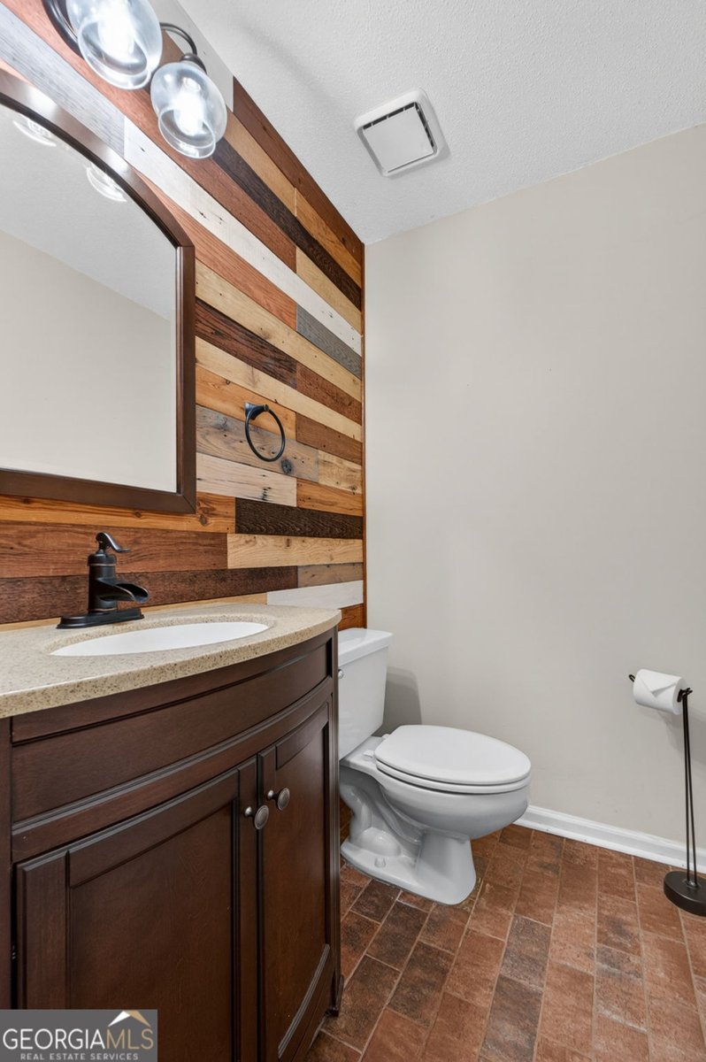 561 Leguin Mill Road Locust Grove - Photo 17