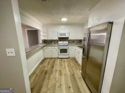 1595 Winston Drive Macon - Photo 6