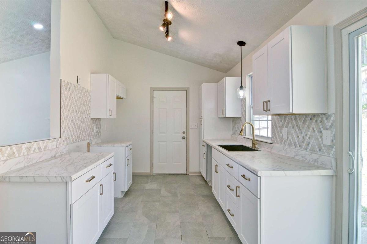 2665 Ivydale Court Atlanta - Photo 17