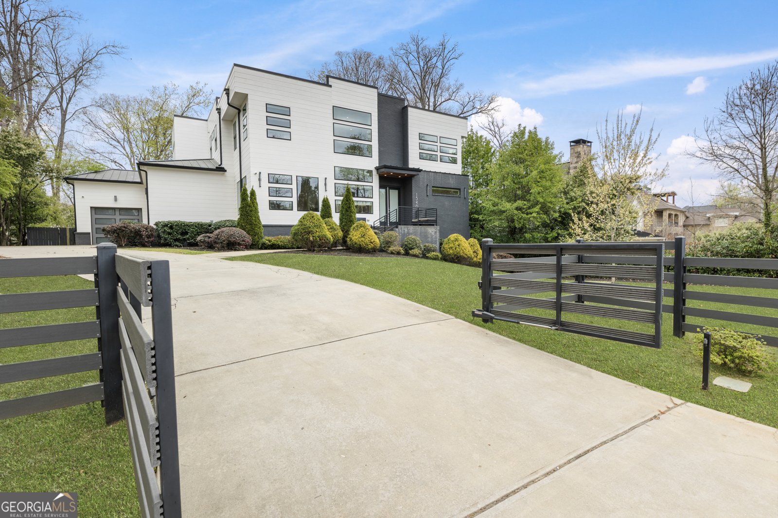 1546 Windsor Parkway Brookhaven - Photo 1