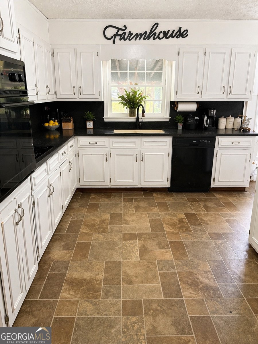 1643 Colonial South Drive Conyers - Photo 8