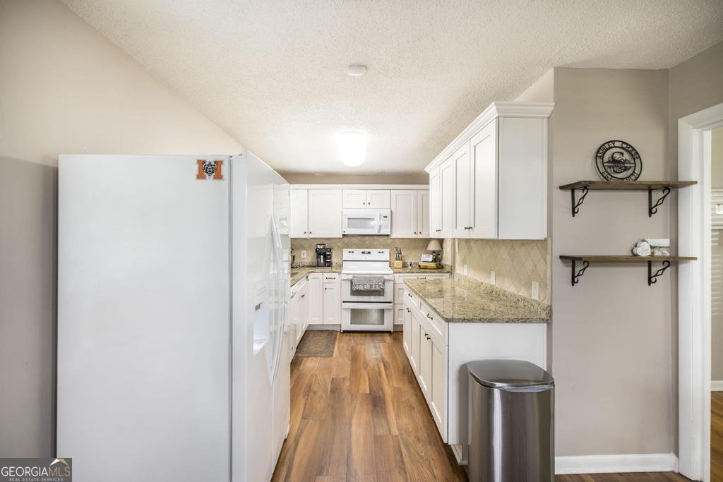 4260 Wood Forest Place Macon - Photo 11