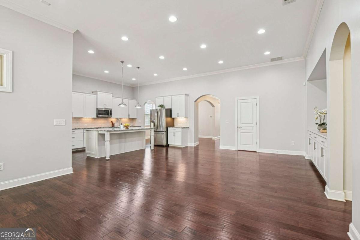 330 La Perla Drive Sugar Hill - Photo 10