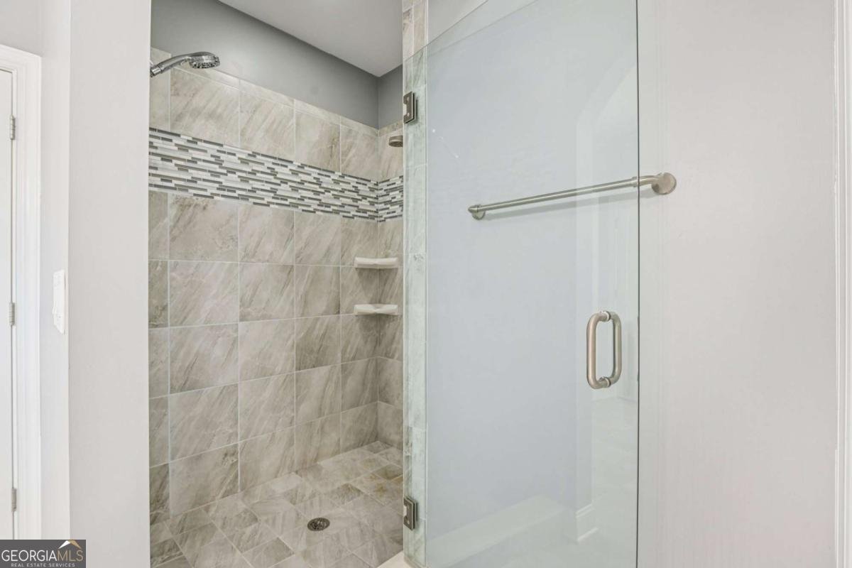 330 La Perla Drive Sugar Hill - Photo 34