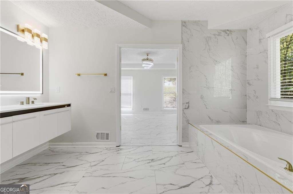 3760 Mountain Cove Road Snellville - Photo 18