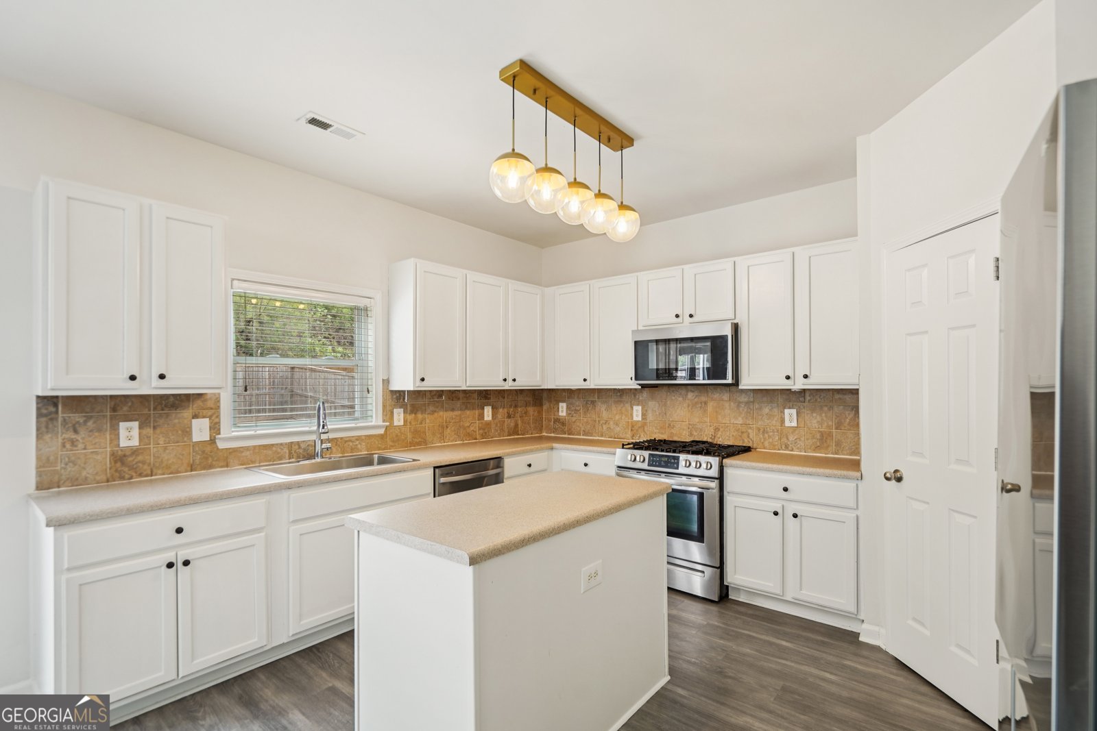 8967 Crestview Circle Union City - Photo 19