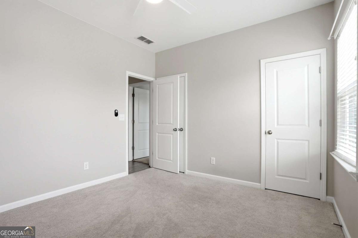 3327 Park Pointe Circle Scottdale - Photo 16