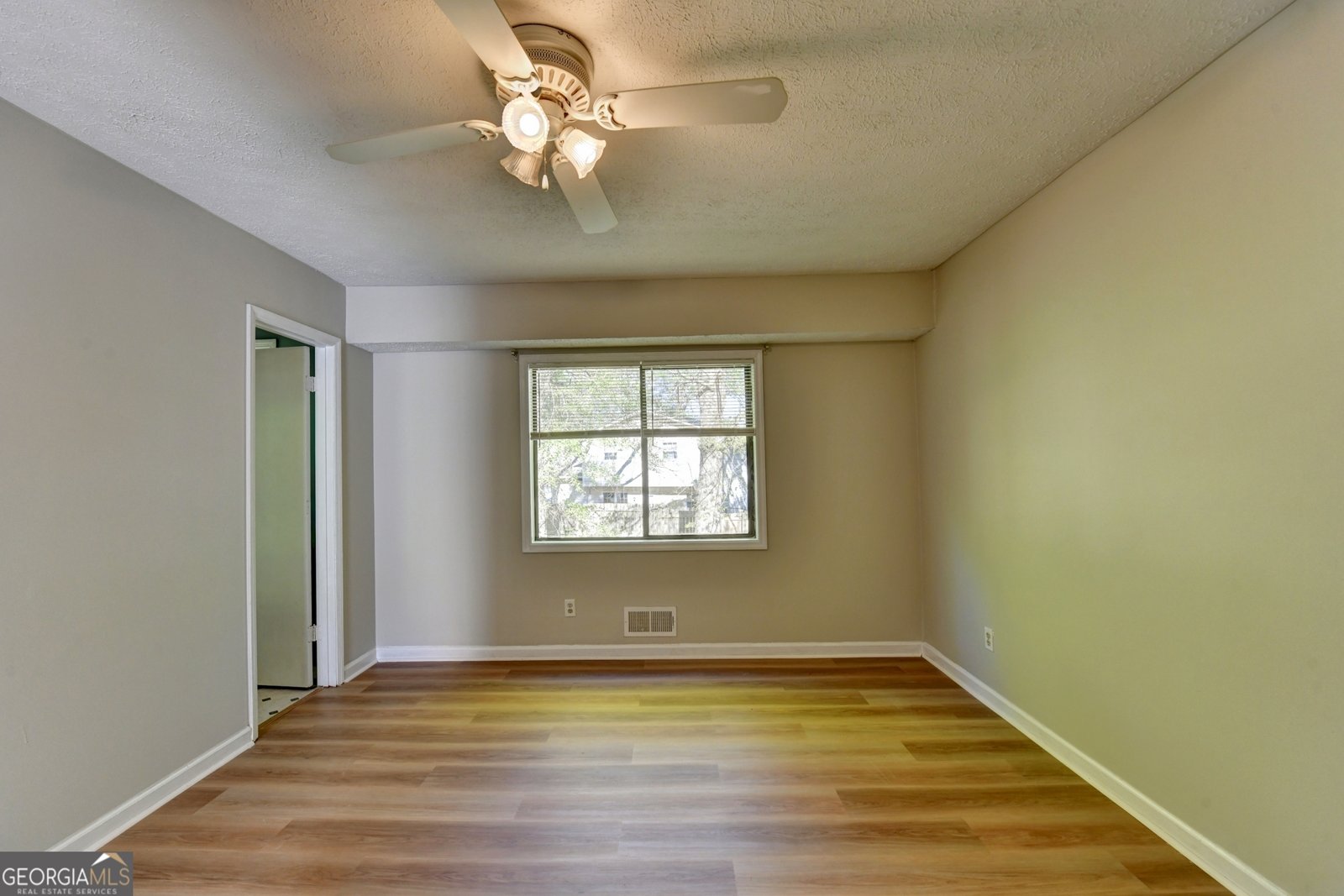 2447 Landington Way Duluth - Photo 14