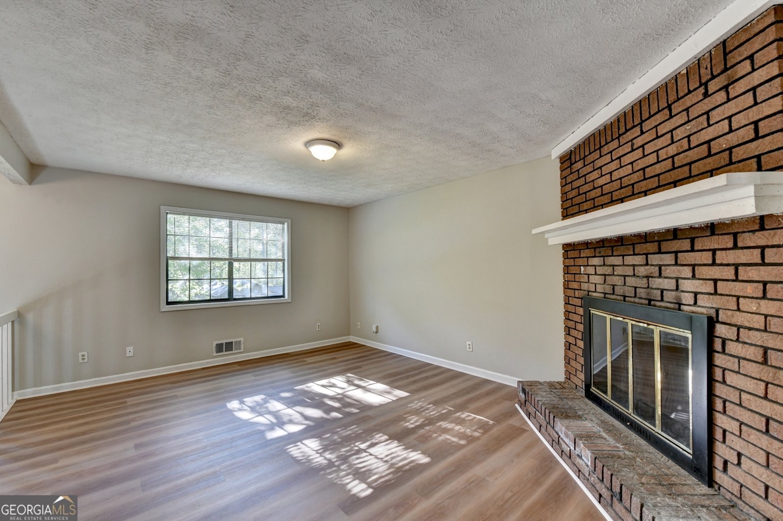 2447 Landington Way Duluth - Photo 6