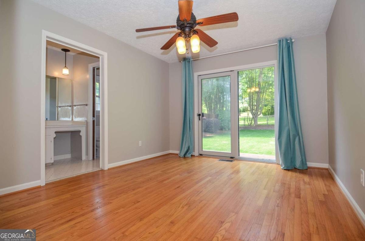 5586 Crestwood Drive Stone Mountain - Photo 12