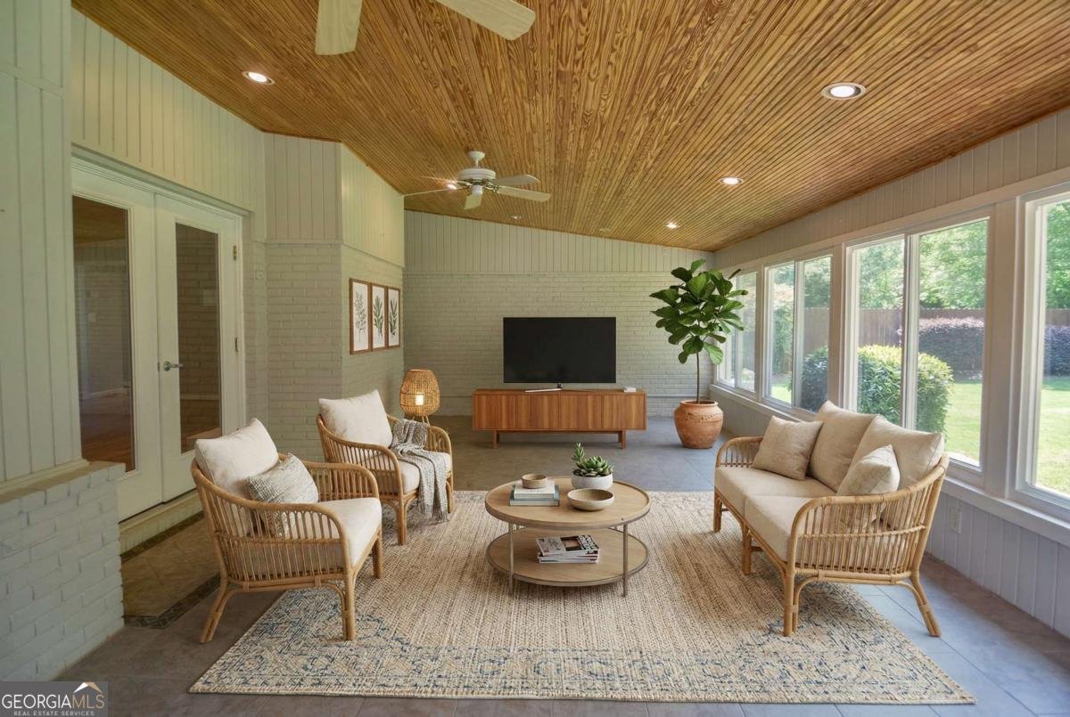 5586 Crestwood Drive Stone Mountain - Photo 24