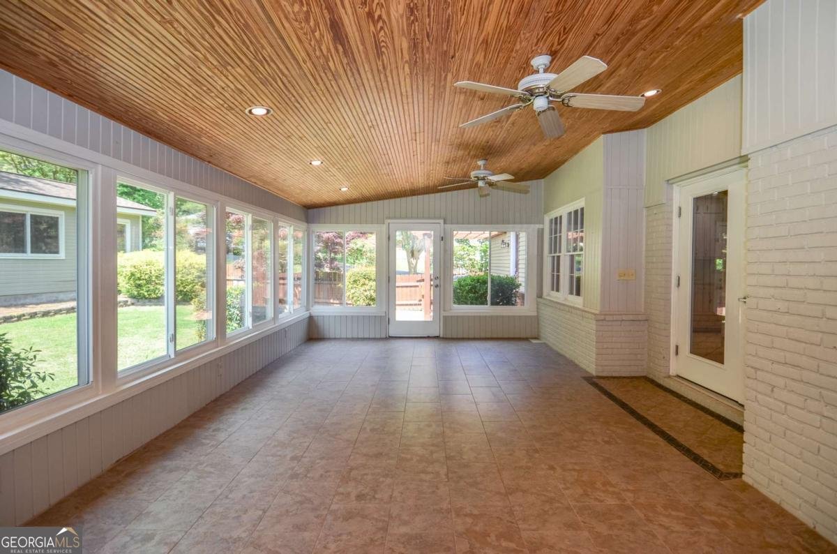 5586 Crestwood Drive Stone Mountain - Photo 26