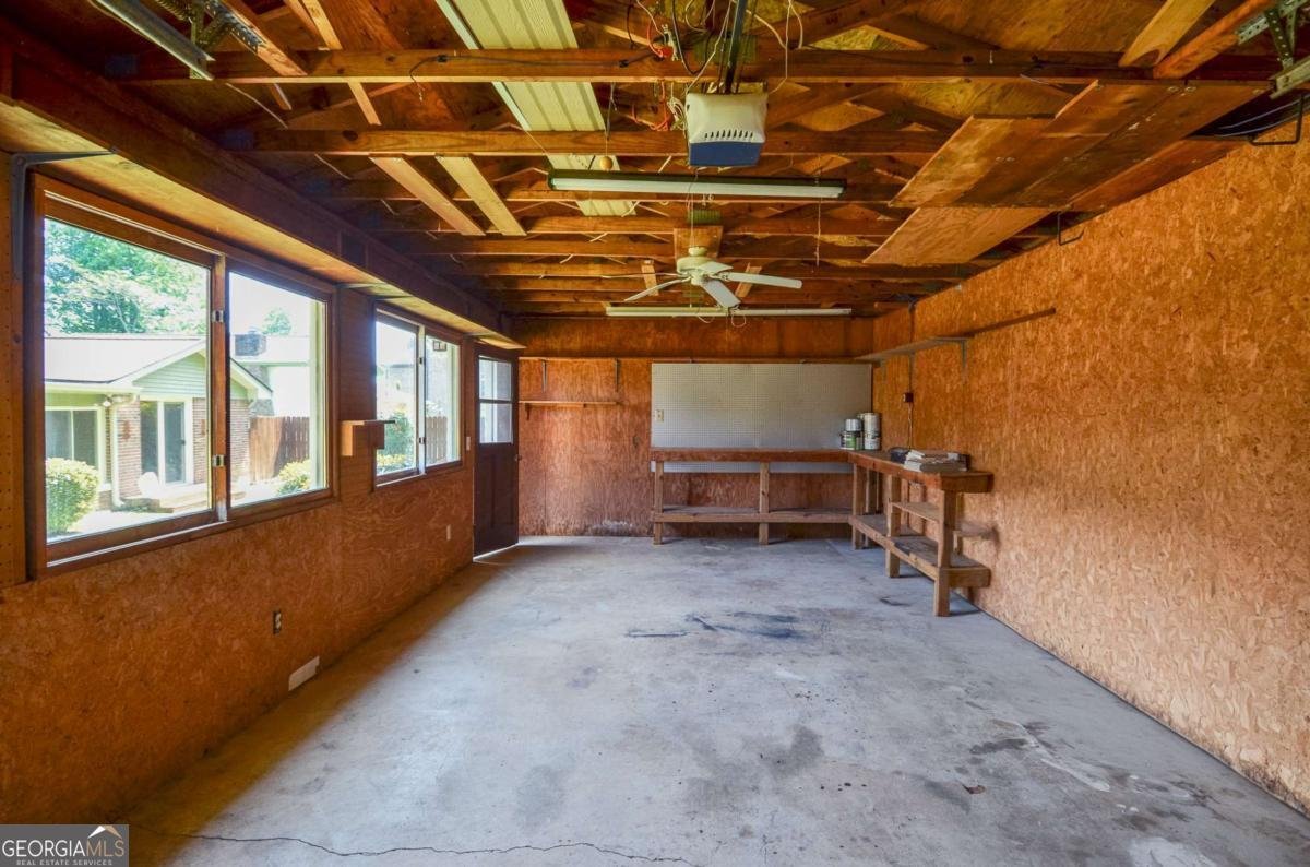 5586 Crestwood Drive Stone Mountain - Photo 40