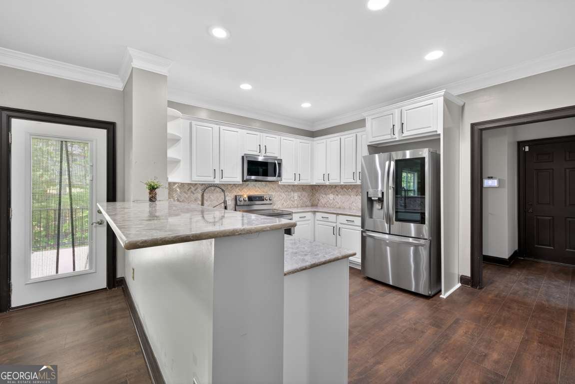 6085 Lake Windsor Parkway Buford - Photo 11