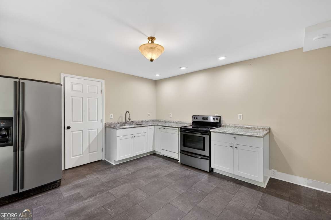 6085 Lake Windsor Parkway Buford - Photo 38