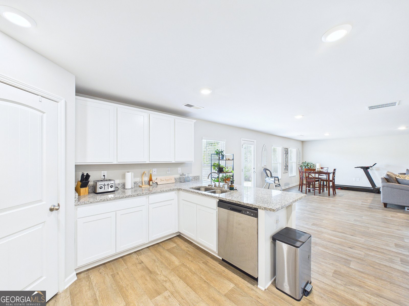 146 Caroline Court Macon - Photo 23