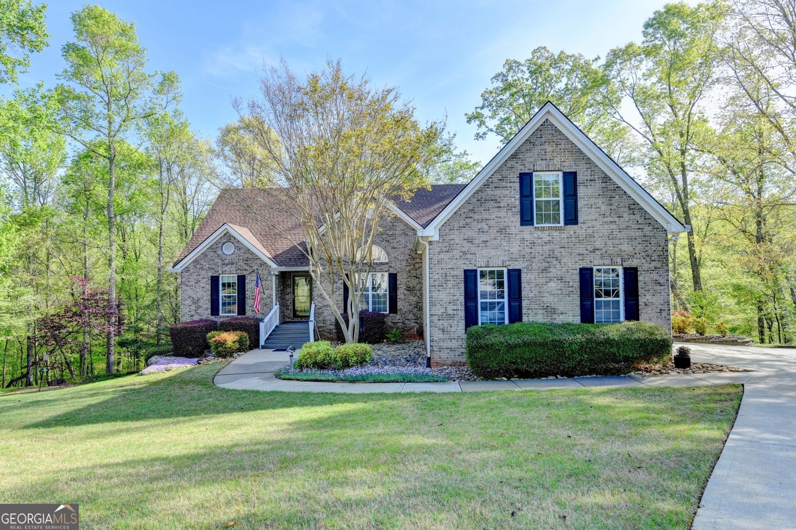 124 Edgewater Court Braselton - Photo 1