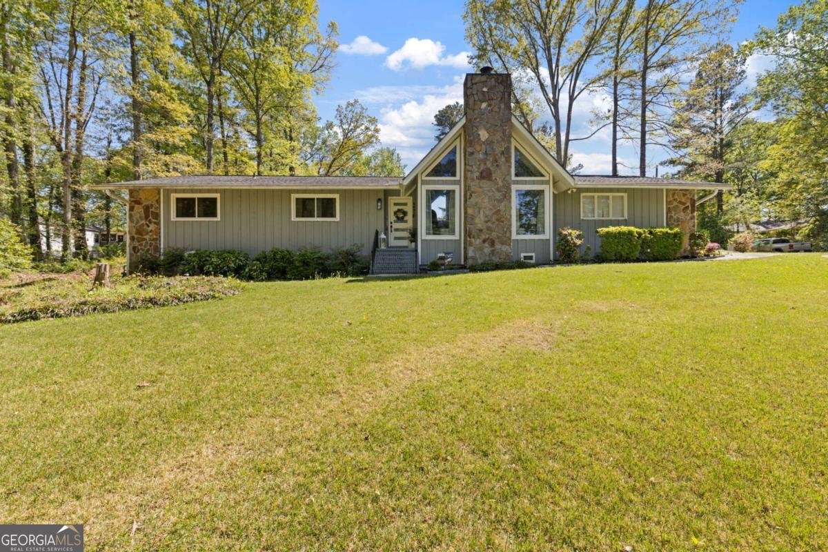 5097 Rock Glen Drive Stone Mountain - Photo 1