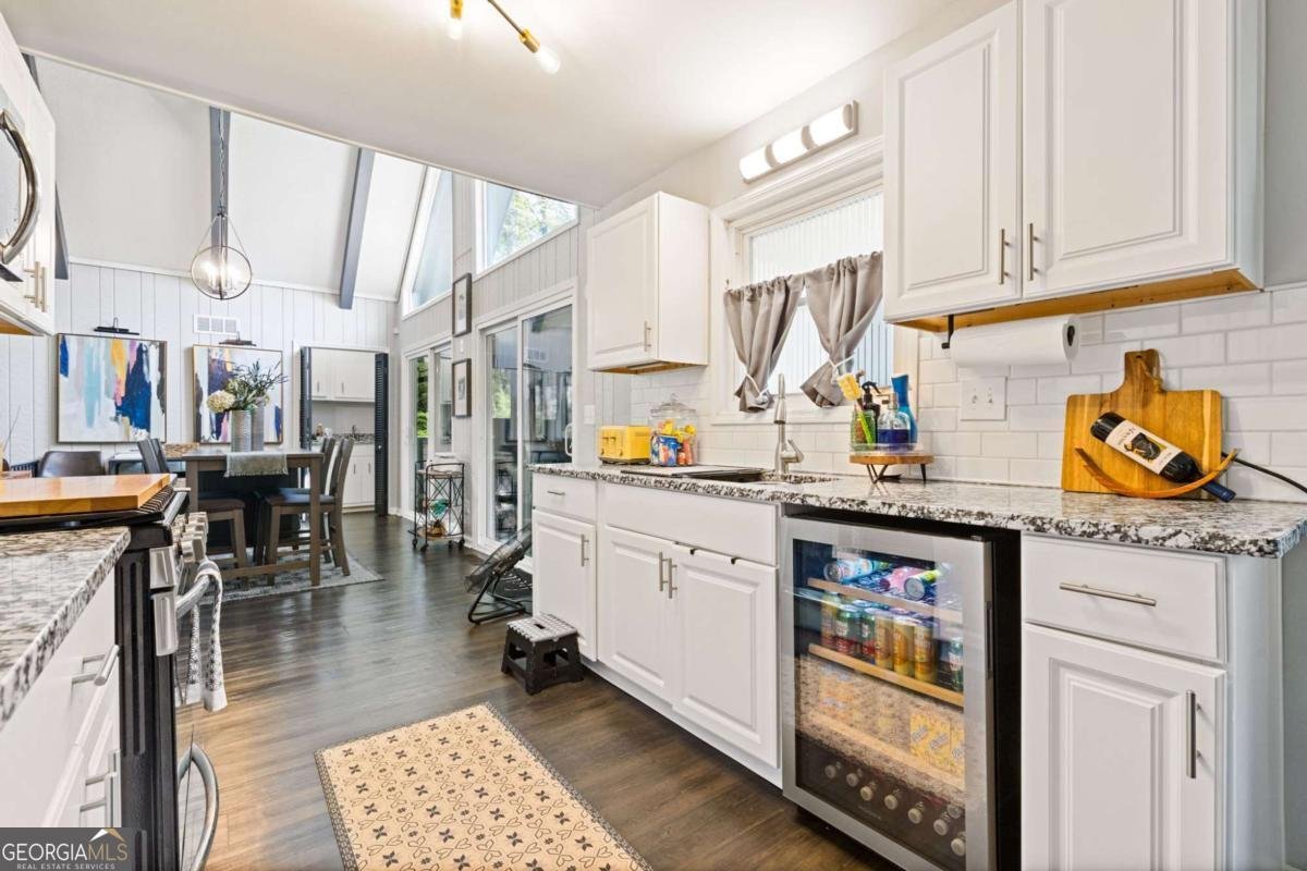 5097 Rock Glen Drive Stone Mountain - Photo 11