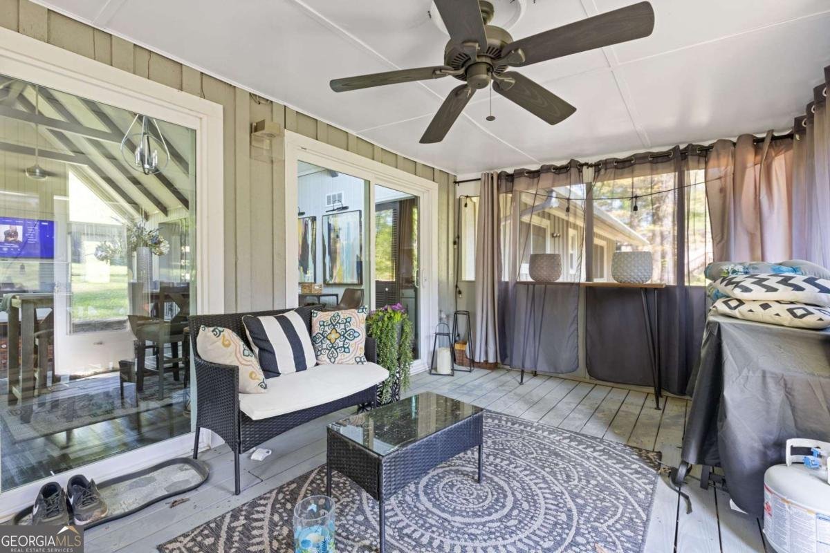 5097 Rock Glen Drive Stone Mountain - Photo 17