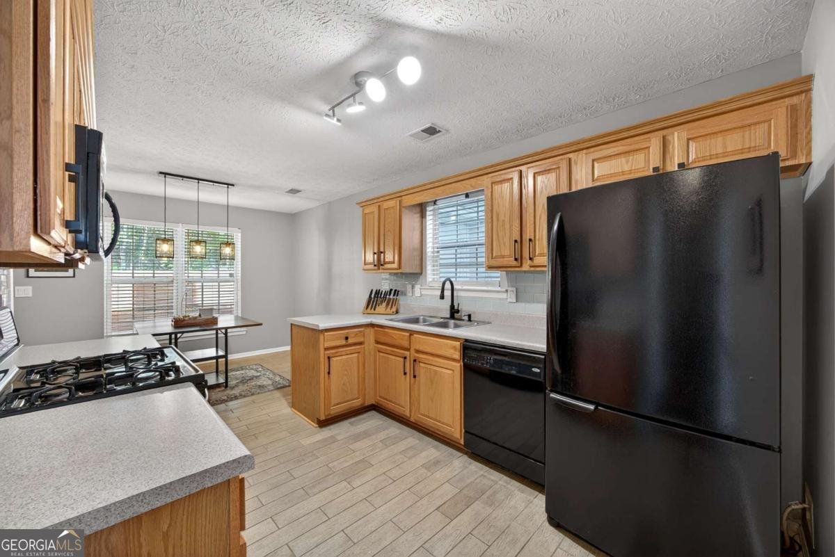 9899 Vista Circle Union City - Photo 9