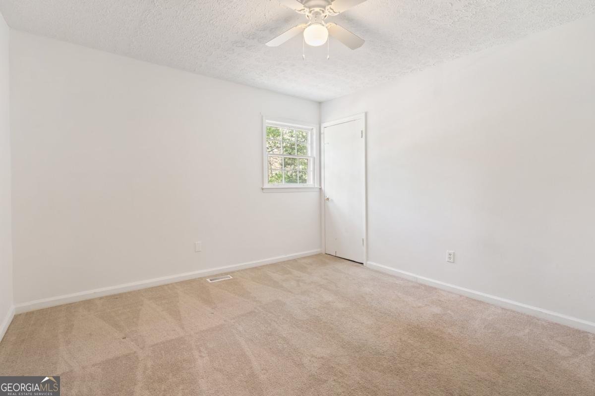 2159 Chestnut Log Drive Lithia Springs - Photo 11